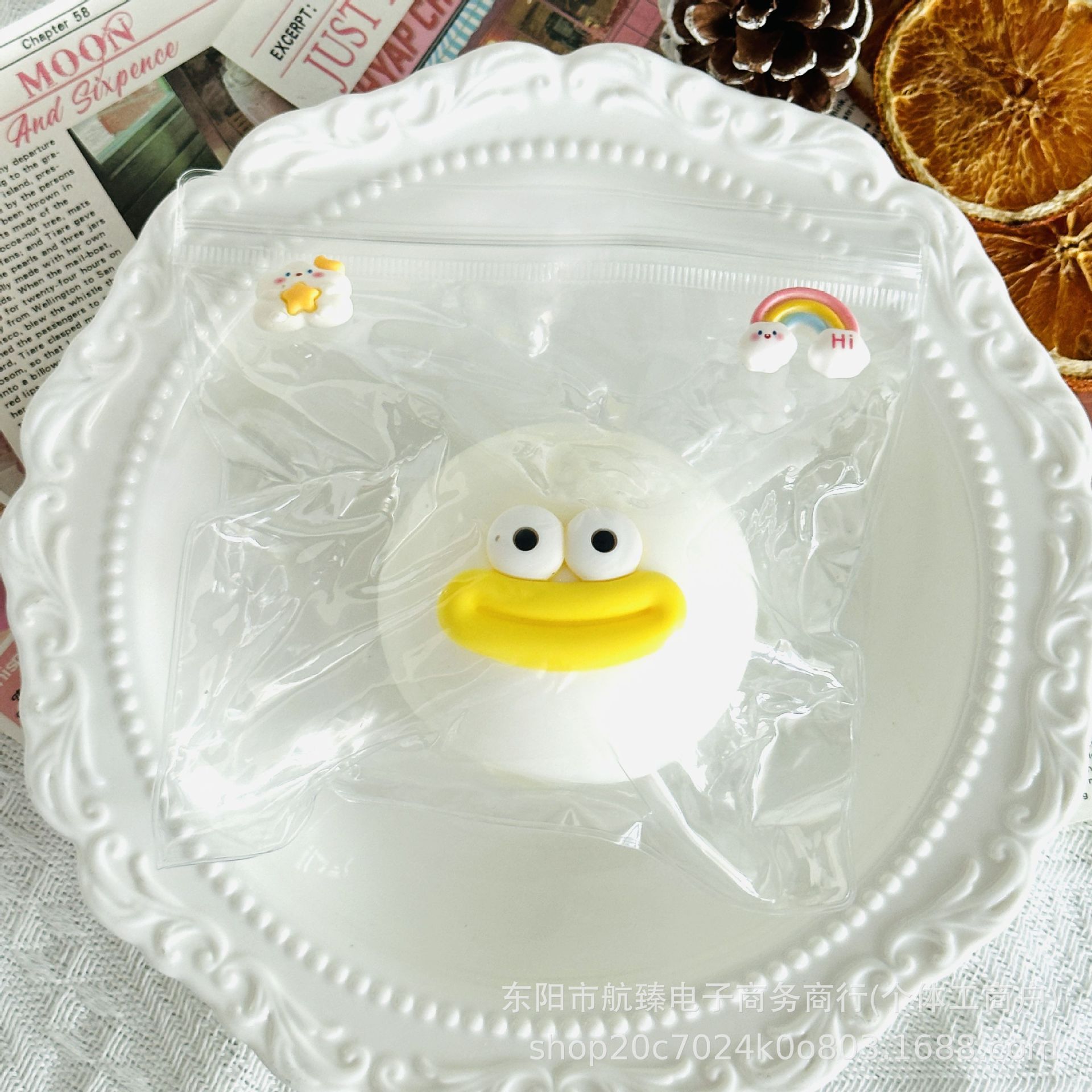 Squishy hình tròn màu trắng