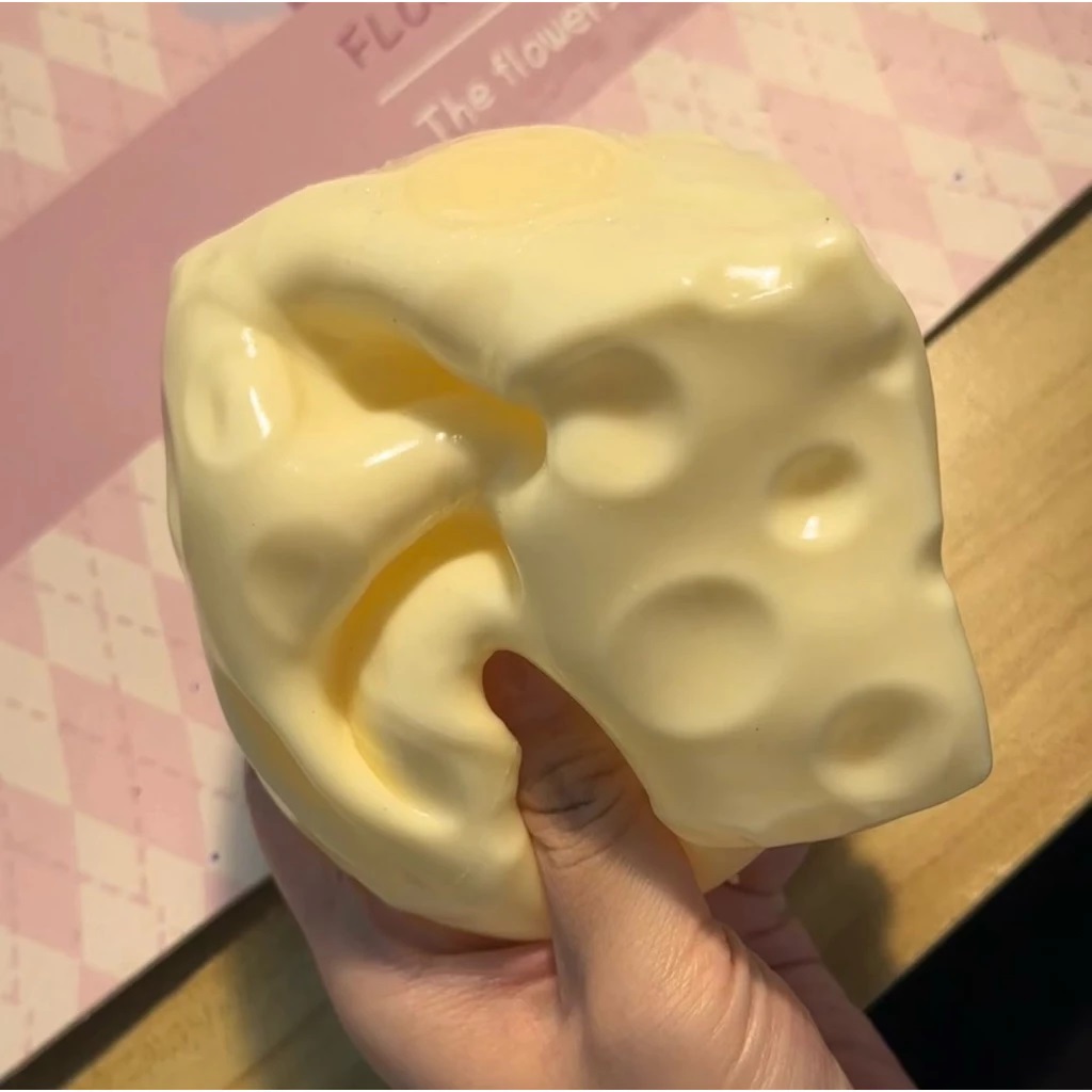 Squishy Phô mai vuông màu vàng