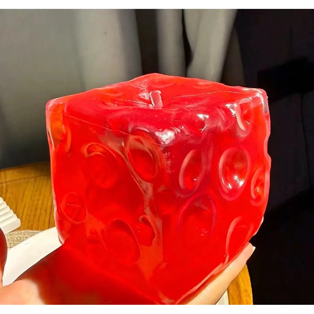 Squishy Phô mai vuông màu đỏ